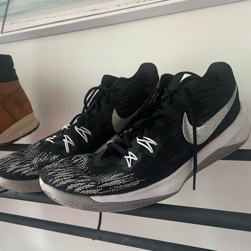 Nike 2020 Zoom Evidence 2 'Black Metallic Silver black white runners basketball